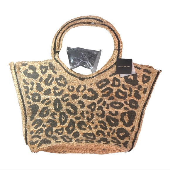 America & Beyond Leopard Print Yule XL Tote Bag W/ Tassel NWT - Picture 2 of 16